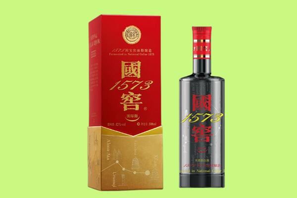 伊犁伊宁县回收国窖1573.jpg